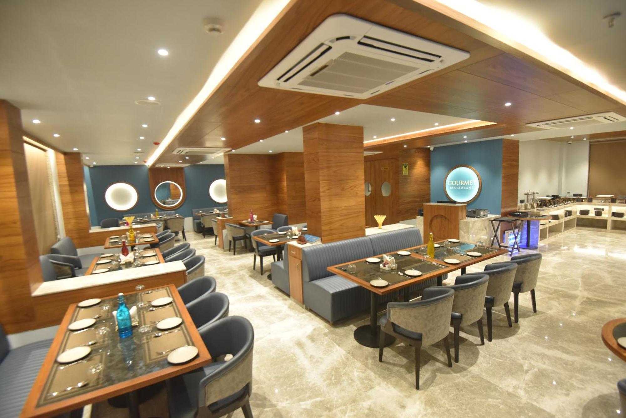 Kings Kraft Tremezzo Inn, Somnāth Εξωτερικό φωτογραφία