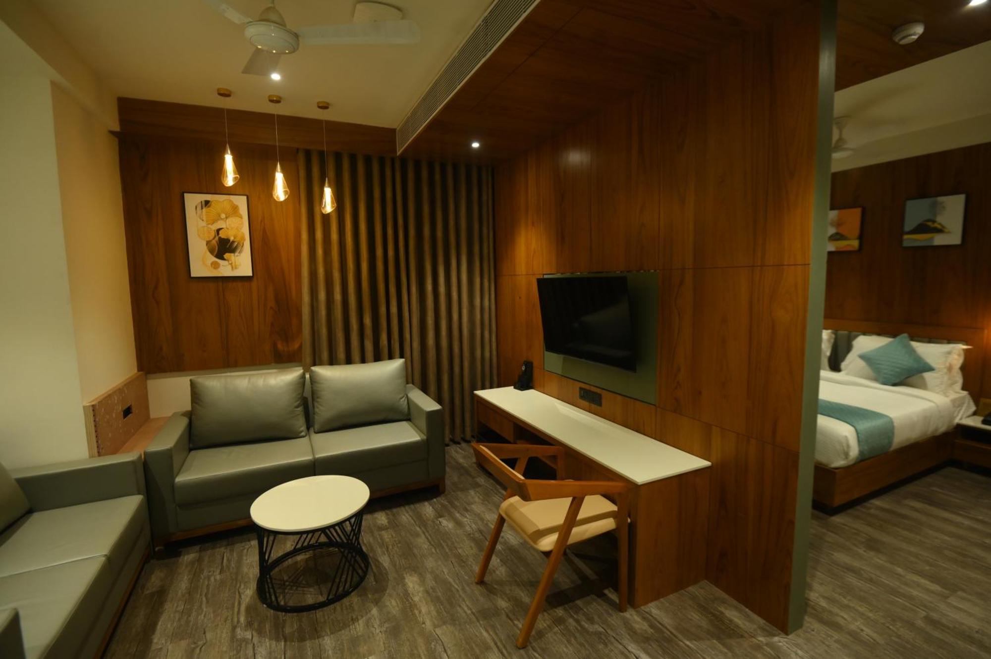 Kings Kraft Tremezzo Inn, Somnāth Εξωτερικό φωτογραφία