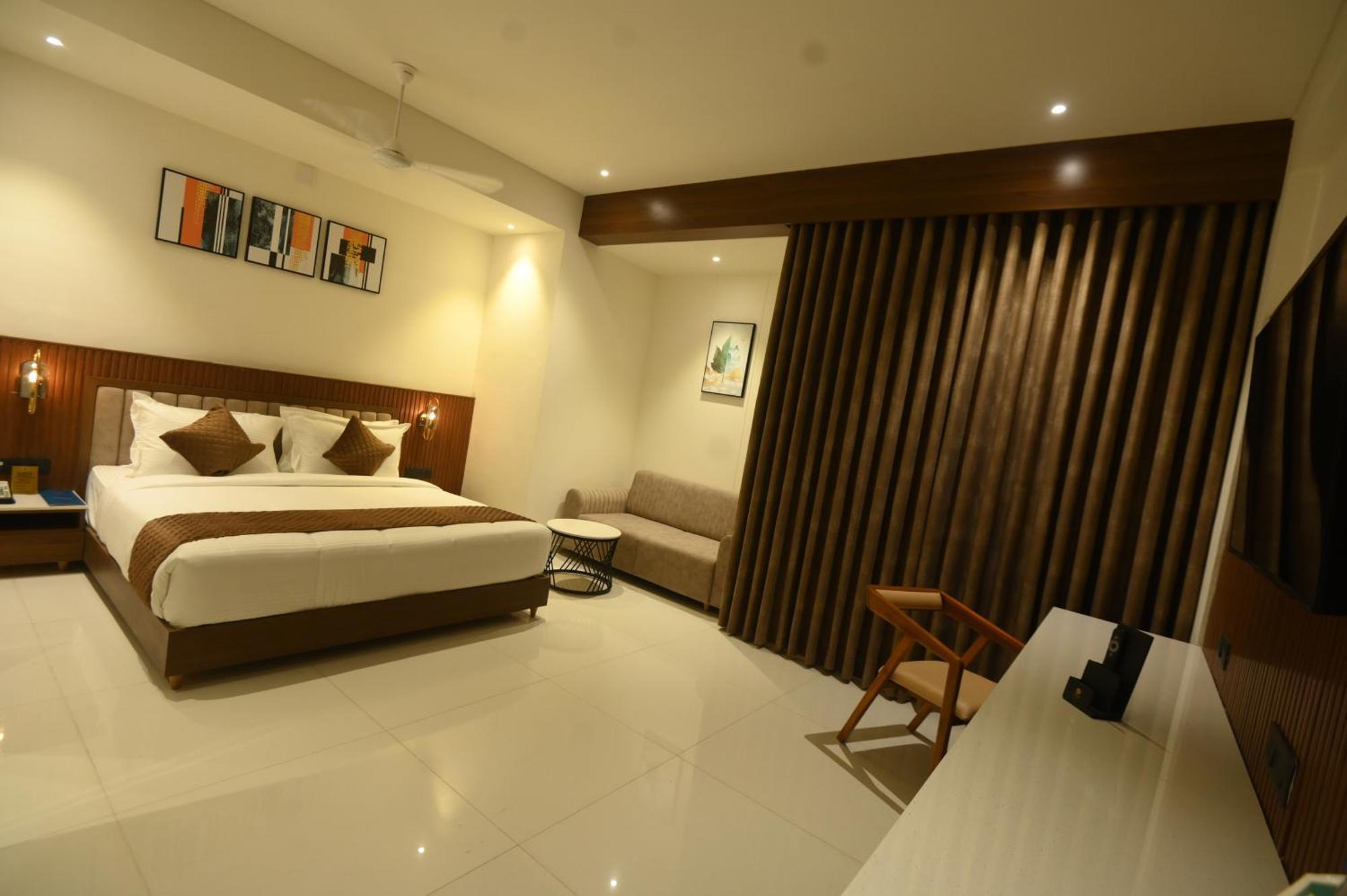 Kings Kraft Tremezzo Inn, Somnāth Εξωτερικό φωτογραφία