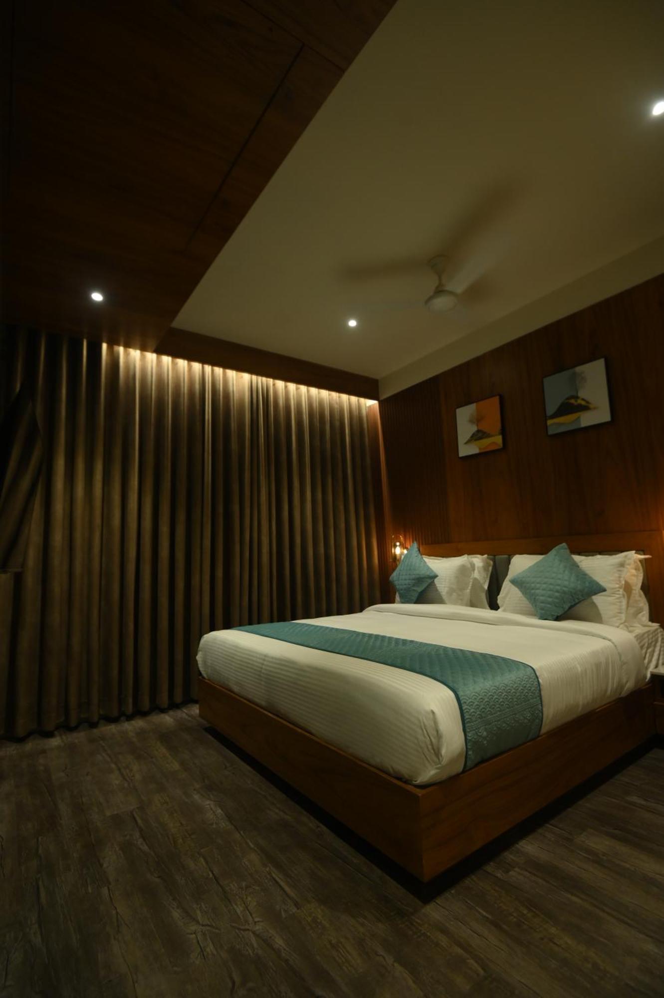Kings Kraft Tremezzo Inn, Somnāth Εξωτερικό φωτογραφία